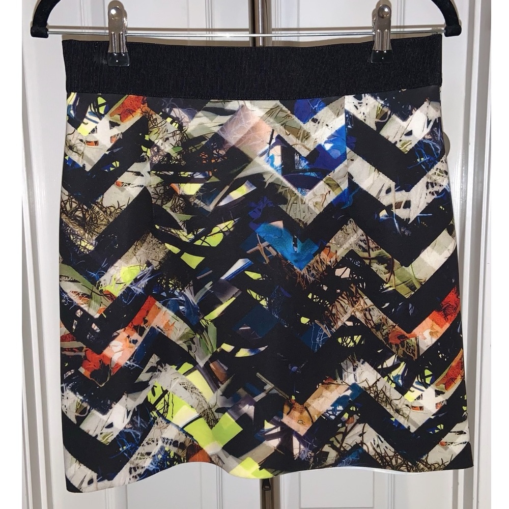 Milly Abstract Chevron print mini skirt